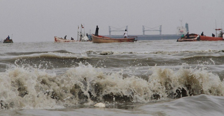 সাগরে সুস্পষ্ট লঘুচাপ, গভীর সাগরে যেতে মানা