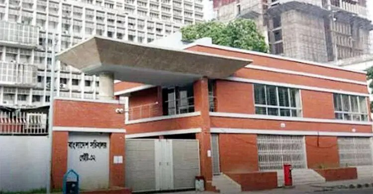 নতুন মন্ত্রিসভা গঠন পর্যন্ত যেভাবে কাজ করবেন উপদেষ্টারা 