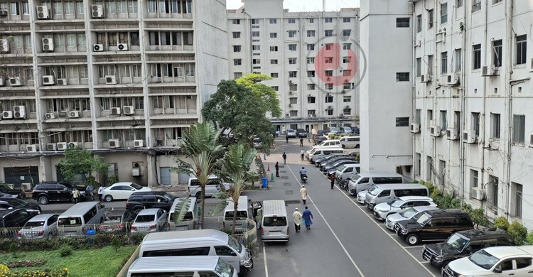 ঈদের পর প্রথম কর্মদিবসে সচিবালয়ে উপস্থিতি কম