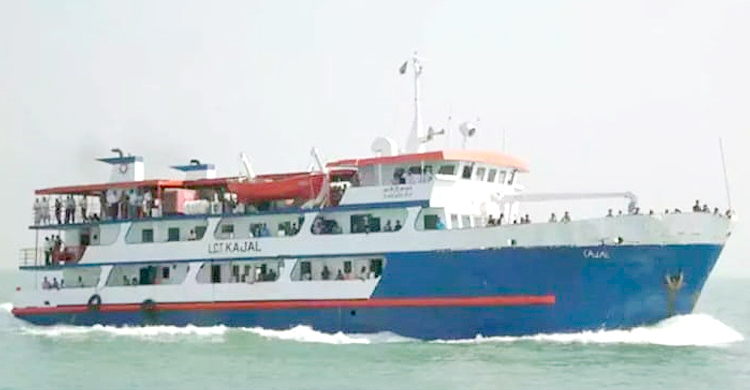 সাগরে ৩০০ পর্যটক নিয়ে জাহাজ বিকল, ৩ ঘণ্টা পর সচল