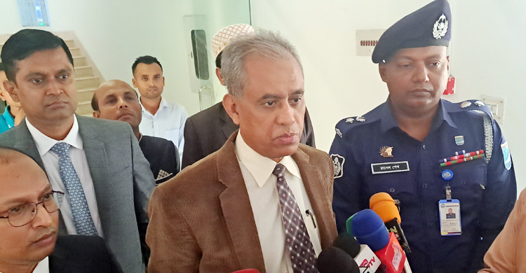 সেনাবাহিনীকে ম্যাজিস্ট্রেসি পাওয়ার দেওয়ার সুযোগ নেই