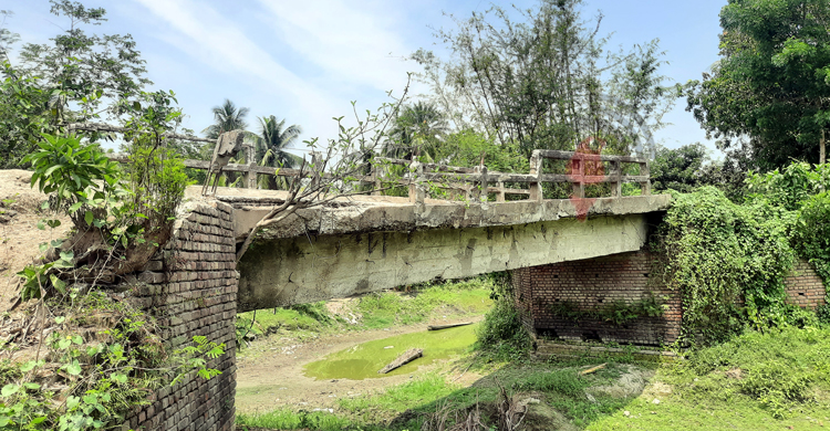 সেতু যেন মরণফাঁদ
