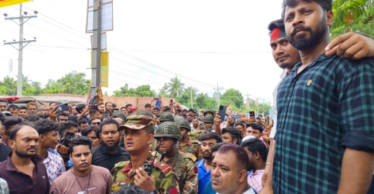 টোল আদায় বন্ধে দুই ঘণ্টা মহাসড়ক অবরোধ, যানজট-ভোগান্তি