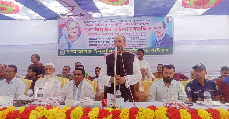 পাঠ্যবইয়ের বদলে শিক্ষার্থীদের হাতে ল্যাপটপ দেওয়া হবে: আবু জাহির