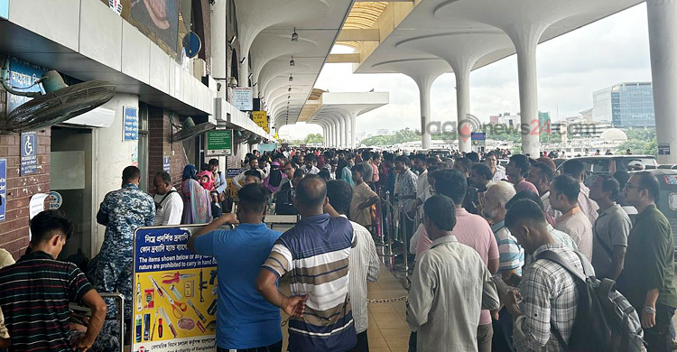শাহজালাল বিমানবন্দরে তবু সেই ‘মাছ বাজারের ভিড়’