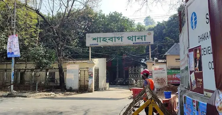 ঢাবির ফুটপাতে পড়ে ছিল নবজাতকের মরদেহ