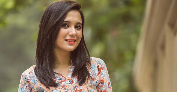 ভুয়া ফটোকার্ড ছড়িয়ে পড়ায় সতর্ক করলেন সাবিলা নূর