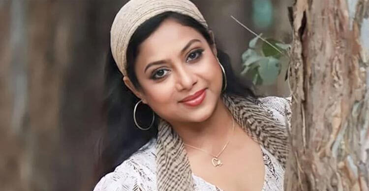 ফেসবুক নিয়ে বিপাকে শাবনূর, আইনি পদক্ষেপ নিচ্ছেন চিত্রনায়িকা