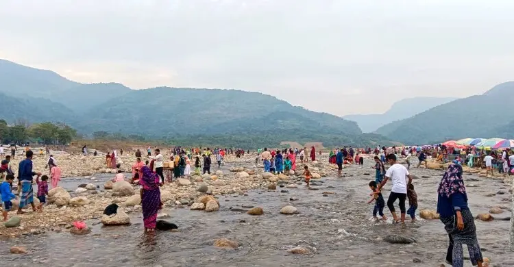 অপার সম্ভাবনার পর্যটনেও নেই প্রত্যাশিত গতি