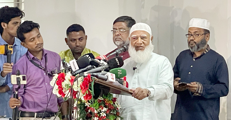 দেশকে ভালোবাসলে কেউ পালাতে পারে না: জামায়াত আমির