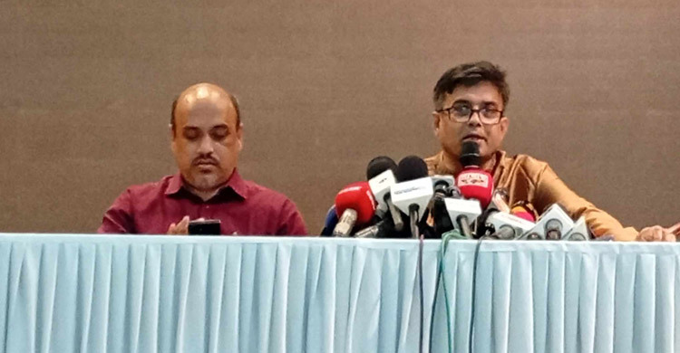 পিরোজপুরে ৫টি বাস রিকুইজিশনে অন্তর্বর্তী সরকারের কোনো ভূমিকা নেই