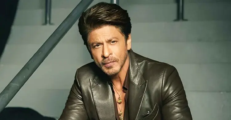 নিজ বাড়ি ছেড়ে ভাড়া বাসায় শাহরুখ, বাড়িওয়ালার মুখে বাদশার গোপন কথা!