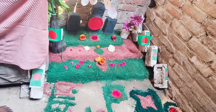 কীর্তনখোলার তীর ঘেঁষা কলোনিতে ১৫ শহীদ মিনার বানালো শিশুরা