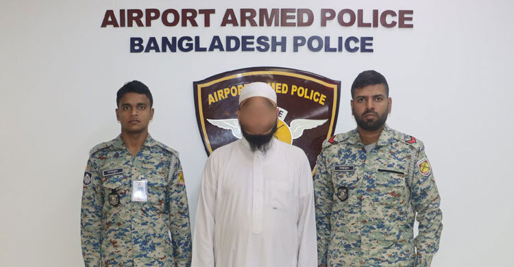 শাহজালালে ৫৮ ভরি সোনার গহনাসহ যাত্রী আটক