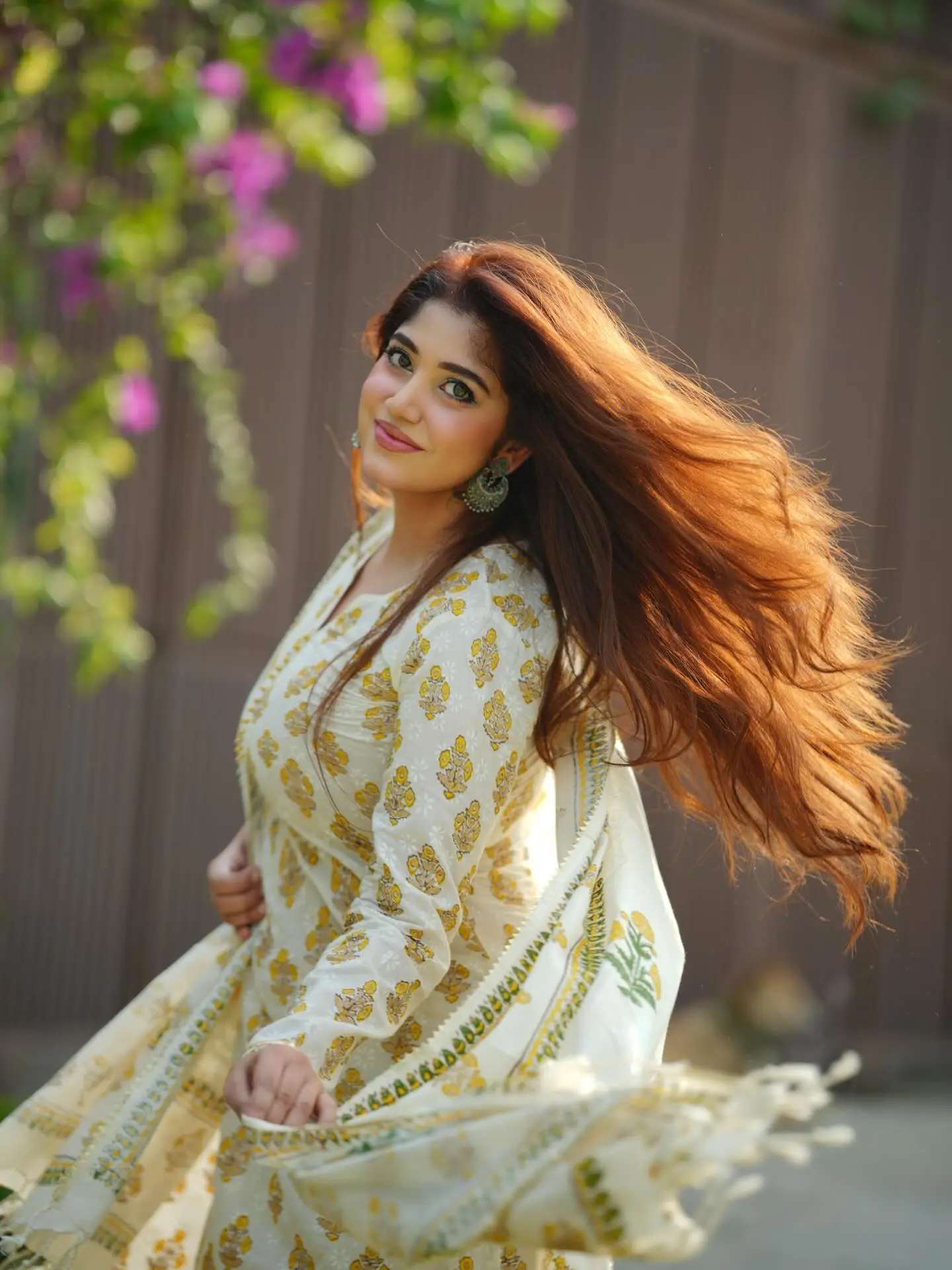 শেহতাজের রিফ্রেশিং লুকে হার মানবে গরম