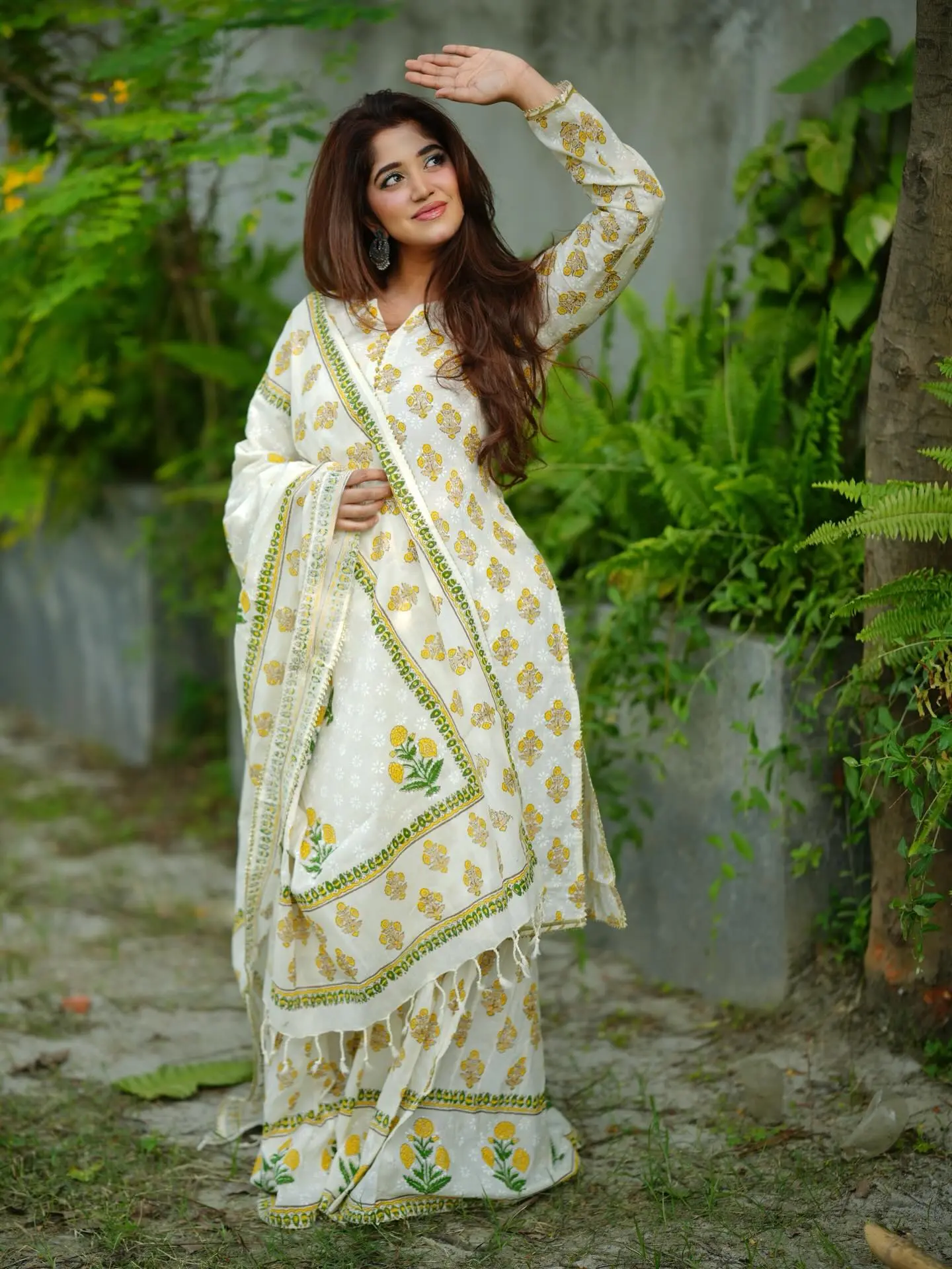 শেহতাজের রিফ্রেশিং লুকে হার মানবে গরম