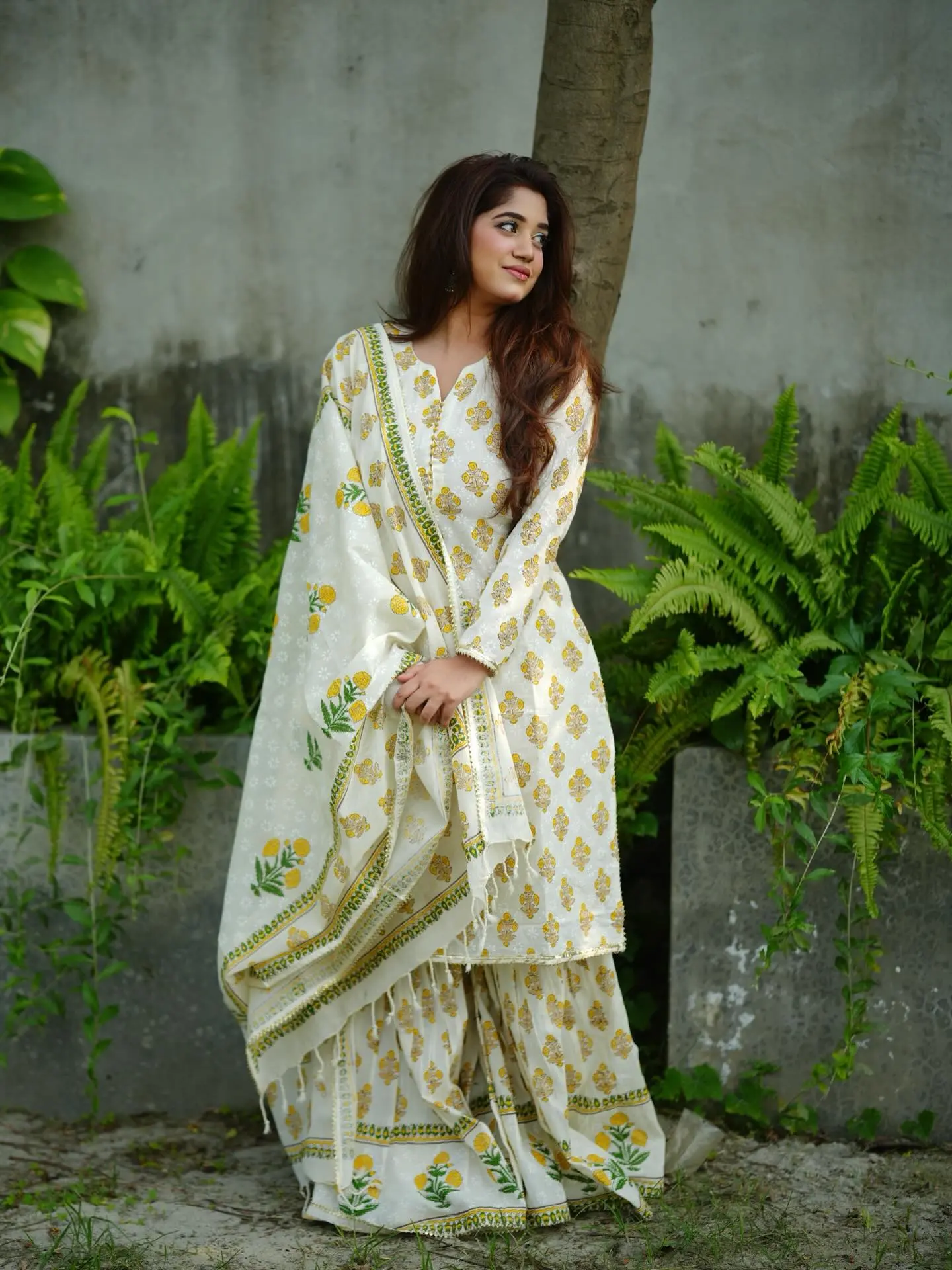 শেহতাজের রিফ্রেশিং লুকে হার মানবে গরম