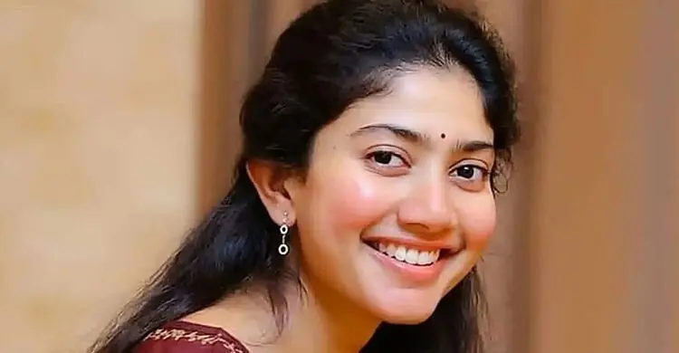 উচ্চারণ নিয়ে সমালোচনার মুখে সাই পল্লবী