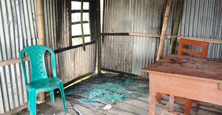 এক রাতে নৌকার ২ নির্বাচনী ক্যাম্পে আগুন