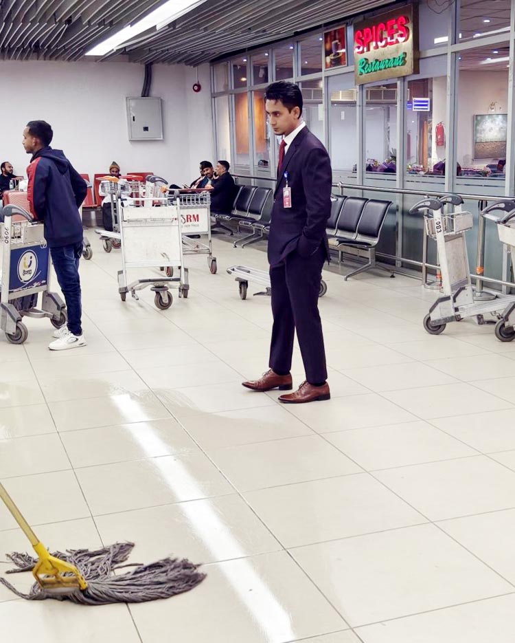 ম্যাজিস্ট্রেট নওশাদের অভিযানে শাহজালালে কমেছে যাত্রী ভোগান্তি