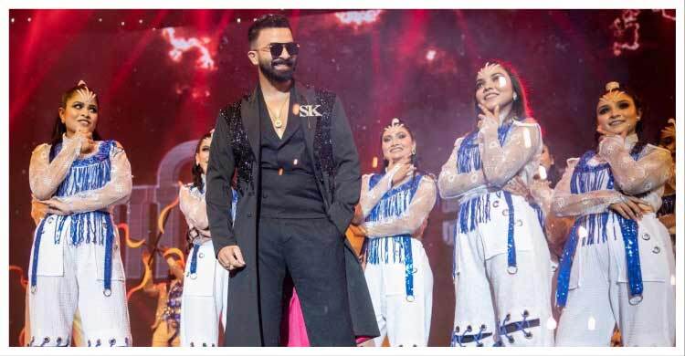 হঠাৎ কেন আবেগী হয়ে পড়লেন শাকিব খান