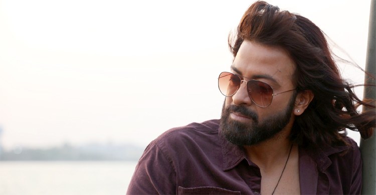 নতুন কিছু নিয়ে শিগগির ফিরে আসছি: শাকিব খান