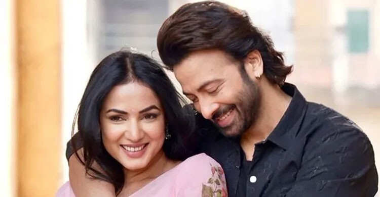 মধ্যপ্রাচ্যের যুদ্ধে আটকা পড়েছেন শাকিবের নায়িকা, পোস্টে যা লিখলেন