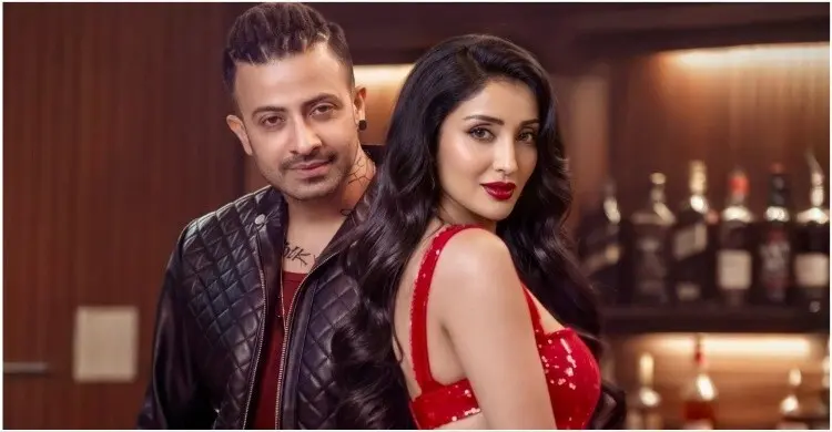 ঘরে বসেই শাকিবের দেখা যাবে নতুন সিনেমা