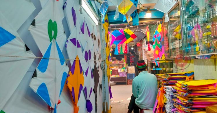 সম্প্রীতির মেলবন্ধন সাকরাইন উৎসবের অপেক্ষায় পুরান ঢাকা