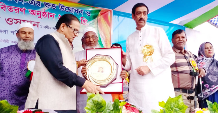 সোনার বাংলাদেশ গড়তে হলে সোনার মানুষ চাই: শামীম ওসমান