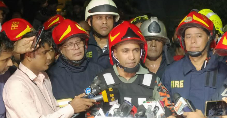 শ্যামলীতে আগুন লাগা ভবন থেকে মরদেহ উদ্ধার