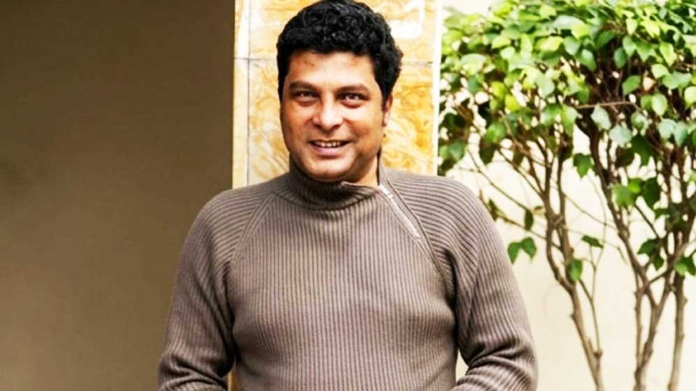 পরিবার ফিরেছে, তৃতীয় জানাজার পর রাতে সুমনের দাফন