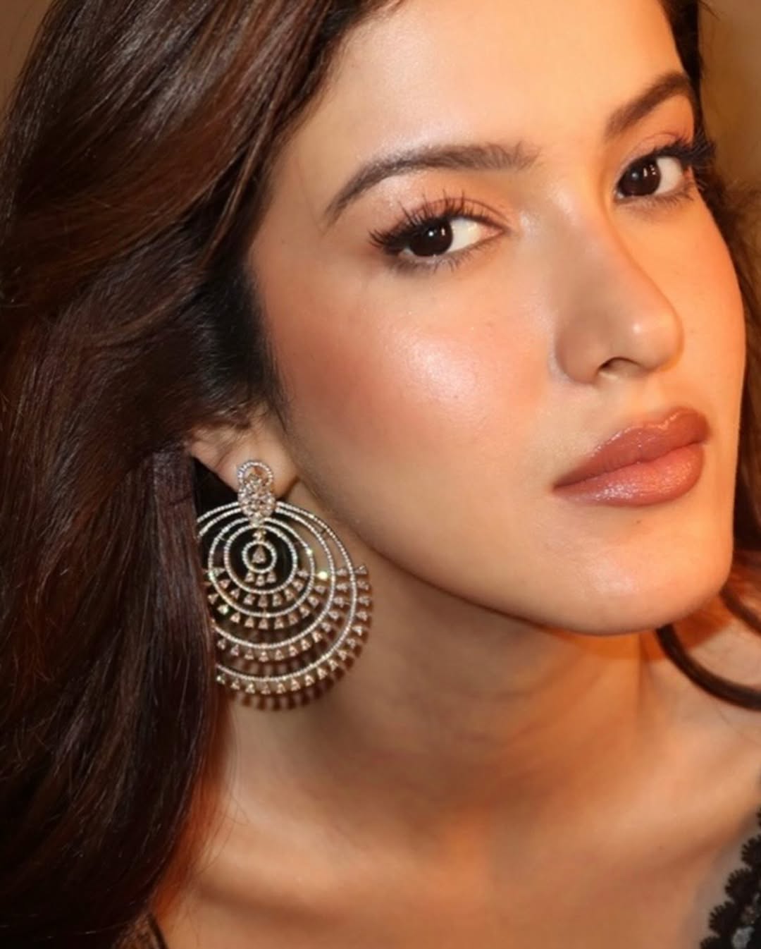 ফিউশন শাড়িতে শানায়ার গ্ল্যামারাস চমক