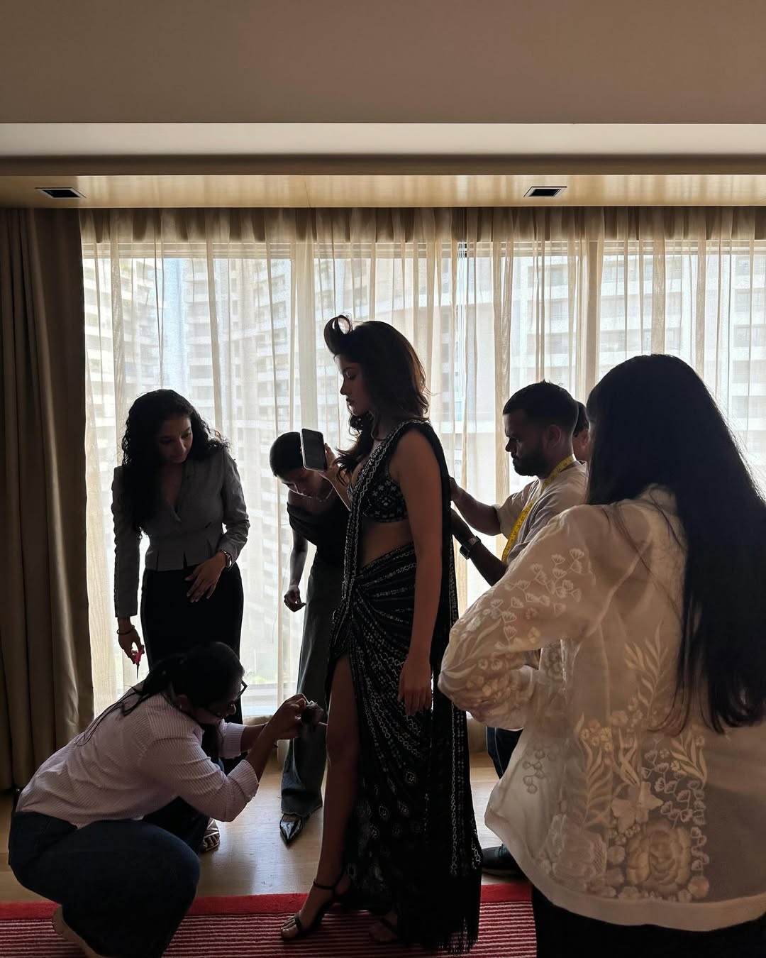 ফিউশন শাড়িতে শানায়ার গ্ল্যামারাস চমক