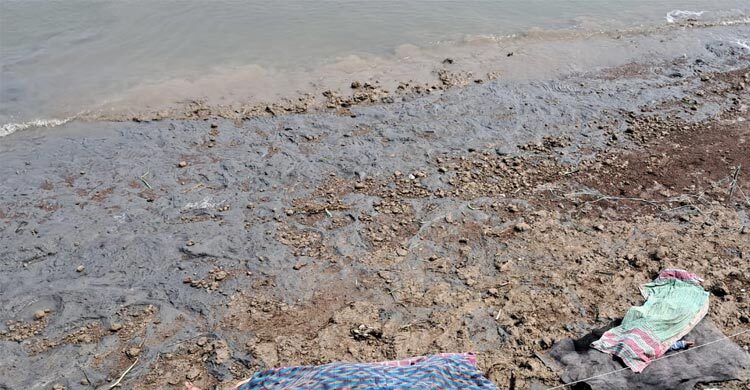 পরিচয় মিলেছে নদীর পাড় থেকে উদ্ধার নারী-শিশুর মরদেহের