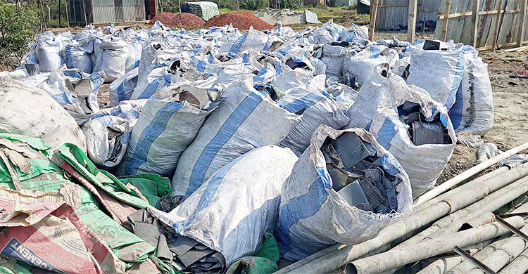 সিসা উৎপাদনকারী কারখানায় অভিযান, লাখ টাকা জরিমানা