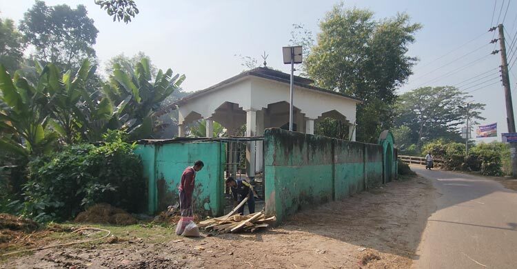 হিমাগারে ৭ মাস পড়ে থাকার পর ভারতীয় নাগরিকের মরদেহ সৎকার