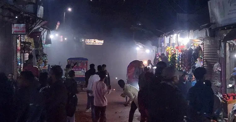 5 injured as NCP, JCD clash in Shariatpur