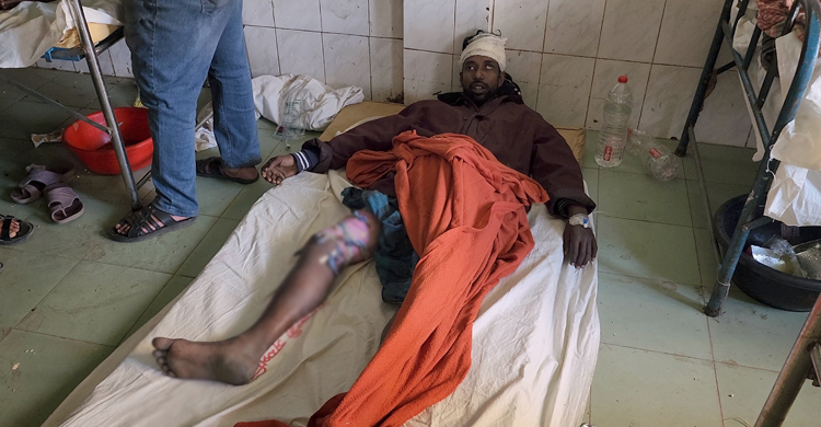 মাছ চোর অপবাদে যুবককে মধ্যযুগীয় কায়দায় নির্যাতন, ভিডিও ভাইরাল