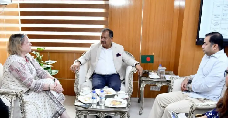 অপতথ্য প্রতিরোধে ইউনেস্কোর সহযোগিতা চাইলেন তথ্যমন্ত্রী