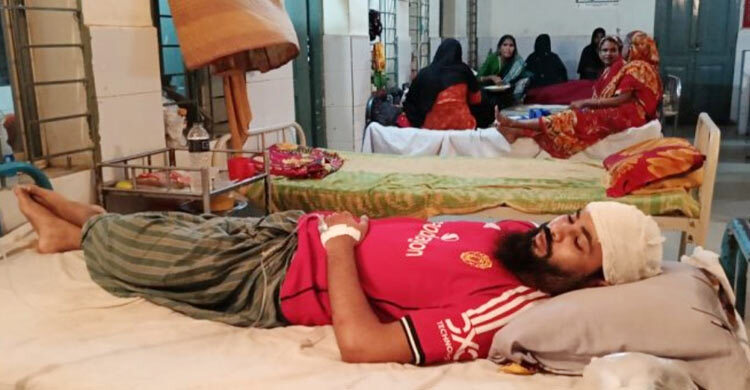 মাদক কারবারিদের হামলায় দুই পুলিশ সদস্য আহত