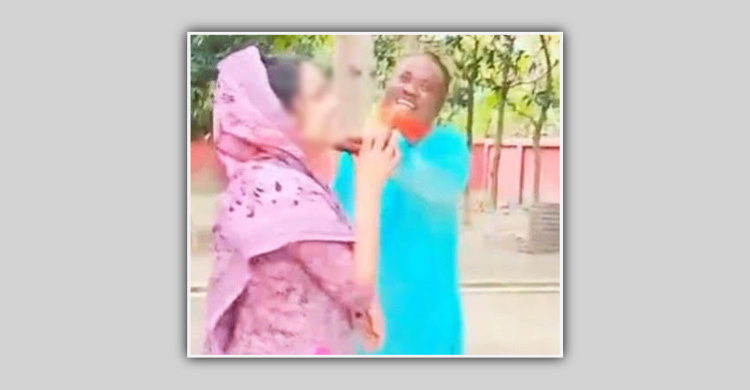 স্টেশনে নারী নিয়ে ফায়ার সার্ভিস অফিসারের আপত্তিকর নাচ, ভিডিও ভাইরাল