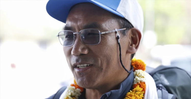 রেকর্ড ৩১ বার এভারেস্টে উঠলেন কামি রিতা