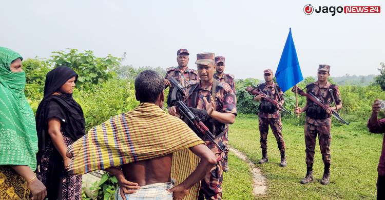 পুশইন ঠেকাতে শেরপুর সীমান্তে বিজিবির মাইকিং