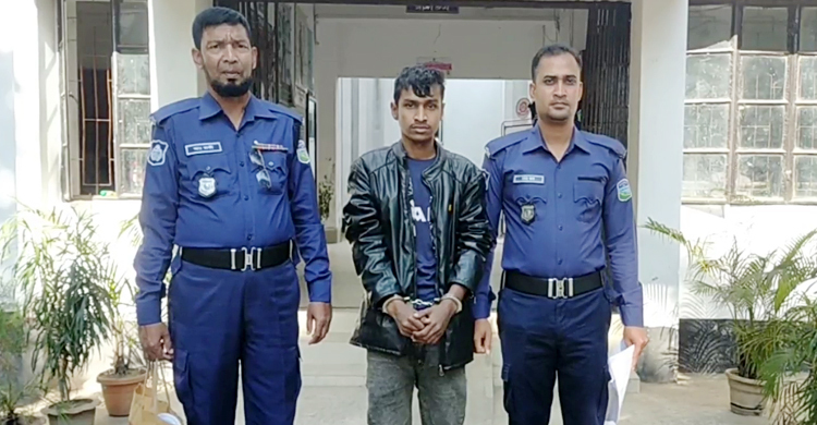 ফেসবুকে ধর্ষণের ভিডিও ছড়ানোর অভিযোগে যুবক গ্রেফতার