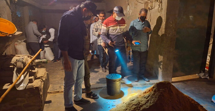 রং, ধানের কুড়া-পচা মরিচ দিয়ে মসলা তৈরি, লাখ টাকা জরিমানা