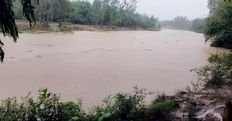 চেল্লাখালী নদীর পানি বিপৎসীমার ওপরে, নিম্নাঞ্চলে উৎকণ্ঠা