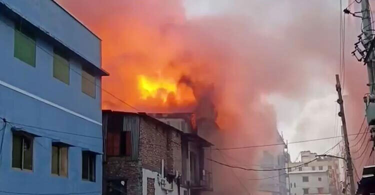 16 workers die in Mirpur fire as locked roof exit, toxic smoke trap victims