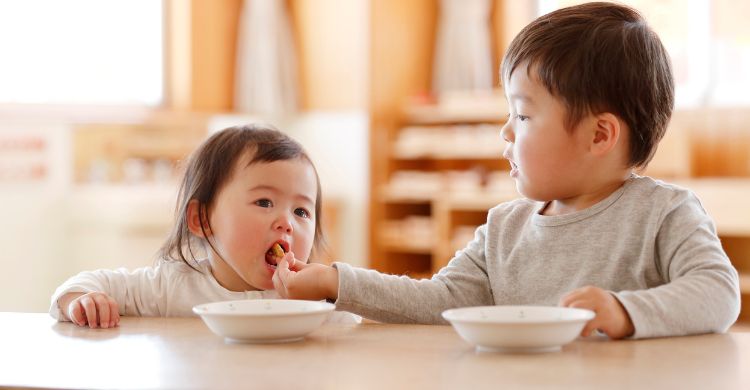 ভাইবোনের সম্পর্ক মজবুত রাখতে মেনে চলুন ৫ টিপস