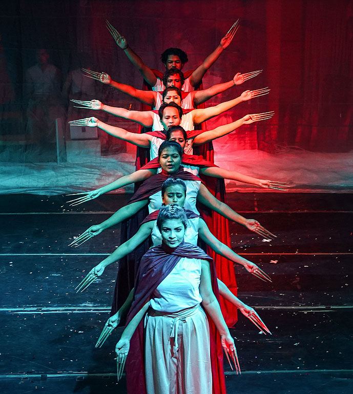 মঞ্চে নওশাবা, ওটিটিতেও নওশাবা